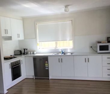Modern 3-Bedroom Home with Ensuite – Comfort & Convenience Combined - Photo 4