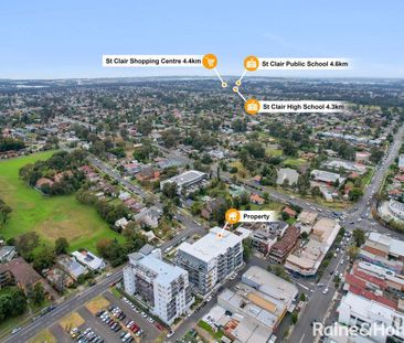 Modern Three Bedroom Apartment - Photo 2