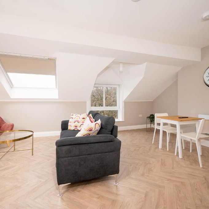 Apt 7, 15 Malone Road, Belfast, BT9 6RT - Photo 1