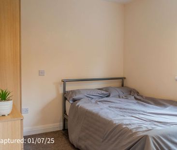 Abbotsford Road Room 1 - Photo 4