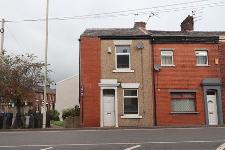 2 Bedroom End Terraced House To Rent - Photo 2