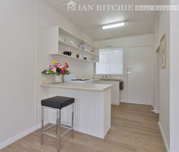 Updated East Albury Unit! - Photo 3