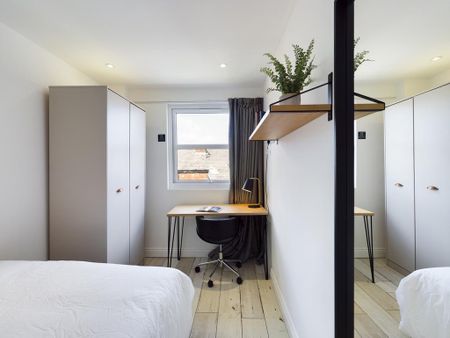 1 bedroom in a house share to rent - Photo 4