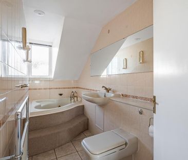 3 bedroom end of terrace house to rent - Photo 5