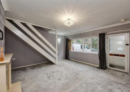 3 bedroom semi-detached house to rent - Photo 3