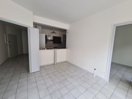 Location Appartement 4 pièces 72m² NANCY 54000 - Photo 3