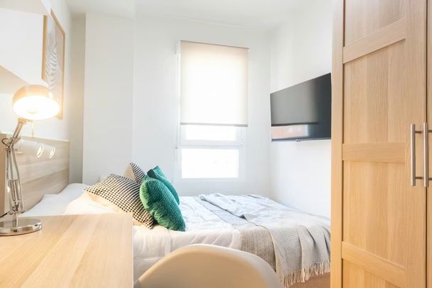 Avenida del Cardenal Herrera Oria, Madrid, Community of Madrid 28034 - Foto 1