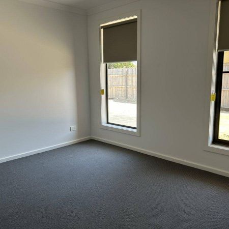 MODERN TOWNHOUSE - Photo 4