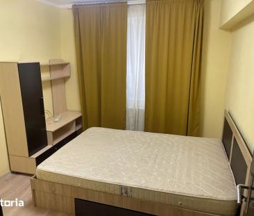 Apartament 3 camere, decomandat, 56 mp, zona FSEGA - Photo 2