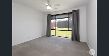 CONVENIENT CANADIAN LIVING - YOUR NEXT HOME AWAITS - Photo 2