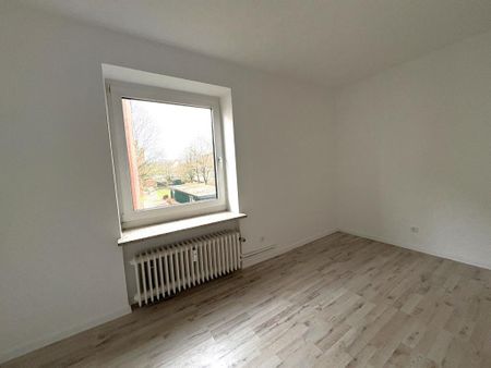 Renovierte 3-Zimmer-Wohnung mit Balkon in Geestemünde - Photo 4