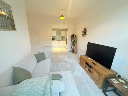 2 bedroom flat to rent - Photo 5