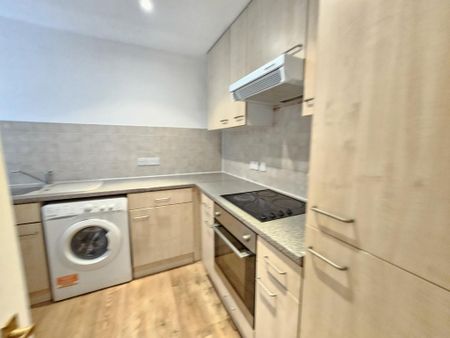 2 bedroom maisonette to rent - Photo 4