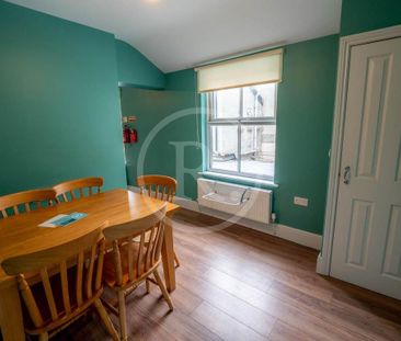 5 bedroom maisonette to rent - Photo 2