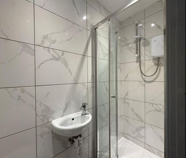 Muirkirk Road, London SE6 - Photo 4