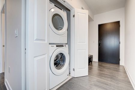 For Lease - 3200 William Coltson Avenue Unit# 724, Oakville, Ontario - Photo 5