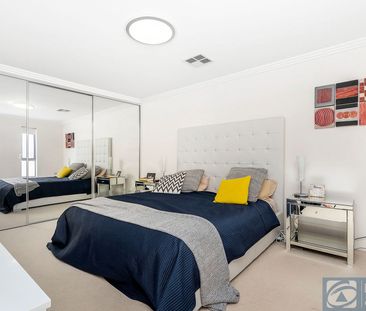 Stunning Executive Townhouse In The Heart of Mount Lawley - Photo 3