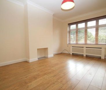 2 bedroom maisonette to rent - Photo 2