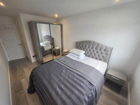 2 bedroom flat to rent - Photo 3