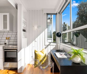 2 bedroom unit with 2 parking spaces in the Grammar Zone - Photo 5