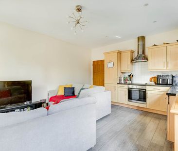 2 Bed Flat, Horatio House, SW19 - Photo 1