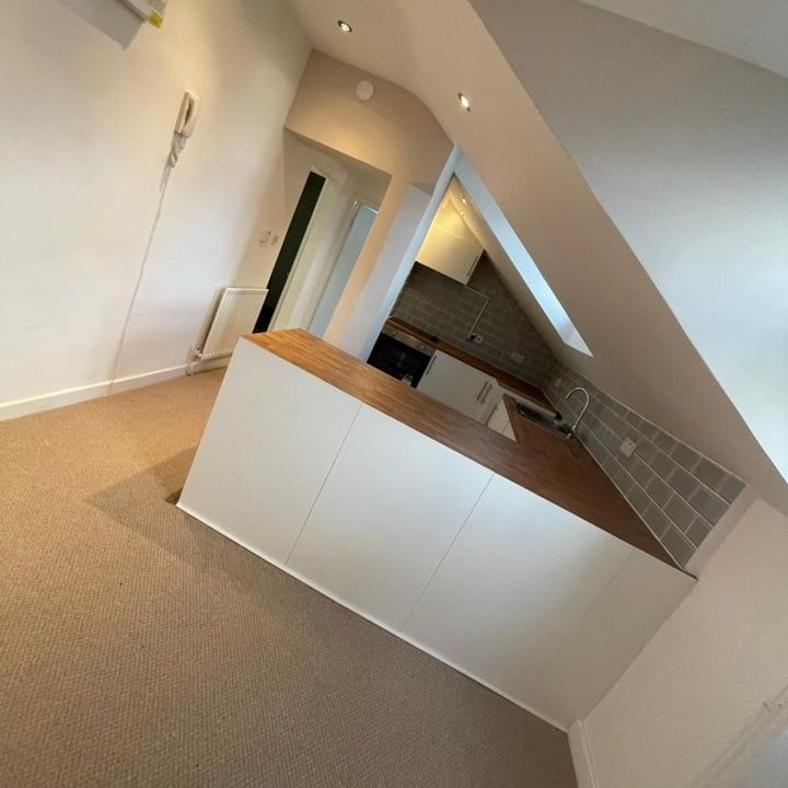 2 Bed Flat, Manor Mount, SE23 - Photo 1