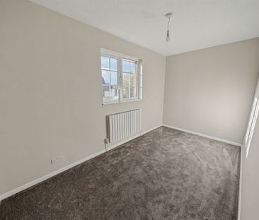 Heaton Close, Radbrook, Shrewsbury, Shropshire.,SY3 6AX - Photo 3