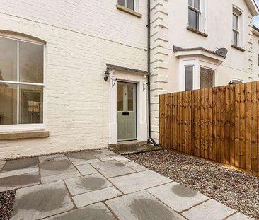 An attractive Victorian property located in the heart of the villag... - Photo 6