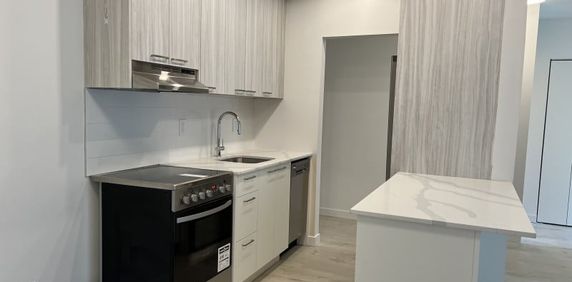 Gary Manor - Photo 2