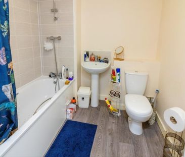 2 bedroom terraced house to rent - Photo 6