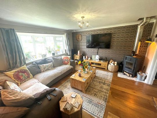 5 bedroom detached house to rent - Photo 1