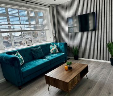 2 Bed Flat, Princes House, BN1 - Photo 1