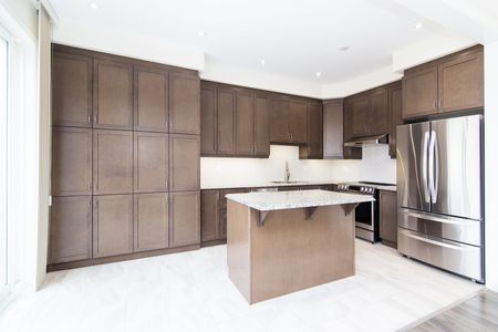 For Lease - 20 Ness Drive, Richmond Hill, Ontario - Photo 4
