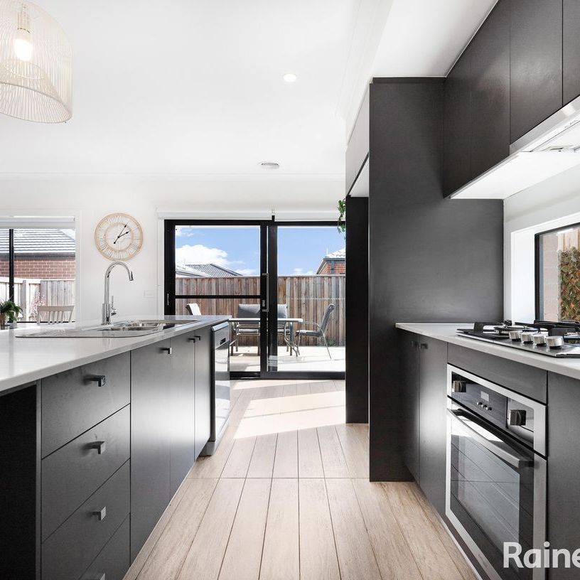 Modern Family Home - Photo 1