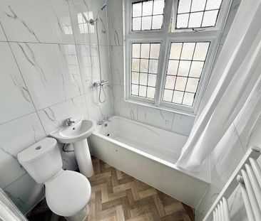 3 bedroom semi-detached house to rent - Photo 6