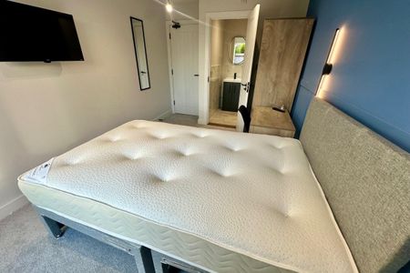 Bonham Road - Photo 2