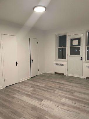 Comfortable 2-Bedroom Apartment in Convenient Neighborhood! - Photo 1