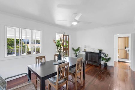 CITY FRINGE SEMI-FURNISHED HOME - Photo 5