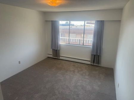 CASA DEL MAR APARTMENTS — 302 - Photo 5