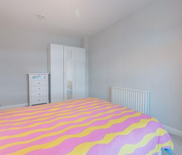 3 bedroom apartment to rent - Photo 6