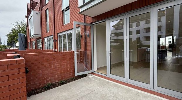 City Centre, 2 bedrooms - Photo 1