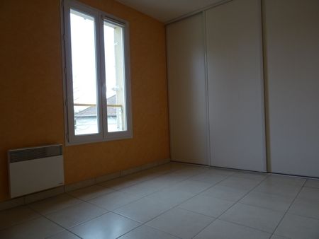 Location Appartement 2 pièces 37m² ST JEAN DE BRAYE 45800 - Photo 4