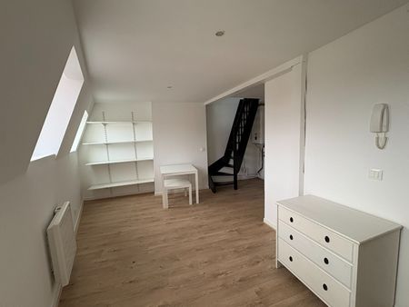 Location Appartement 1 pièce 25m² LILLE 59000 - Photo 2