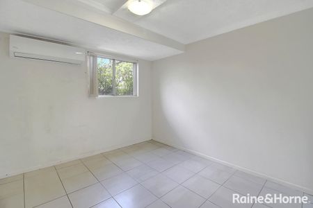 Convenient and Comfortable Unit - Photo 4