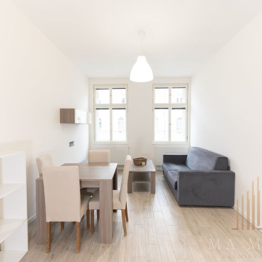 Apartment for rent, 2+kk - 1 bedroom, 50m - Photo 1