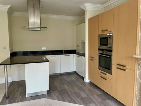 2 Bed Flat, Harrow On The Hill, HA2 - Photo 4