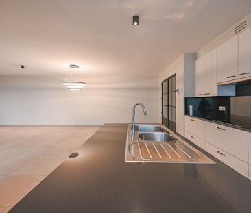 Kortverhuur (1 à 2 jaar) van modern nieuwbouwappartement - Photo 3