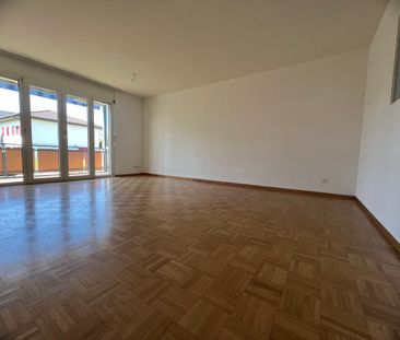 BEL APPARTEMENT DE 4 PIECES, EN SINGINE - Foto 2