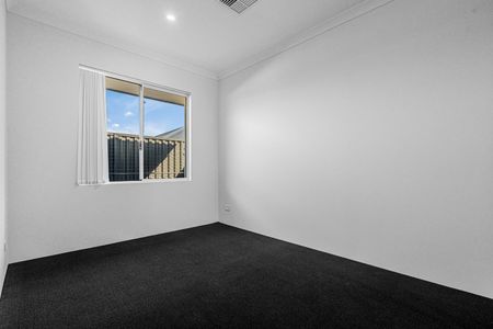 Brand New & Ready for You - Beautiful Henley Brook Living - Photo 2