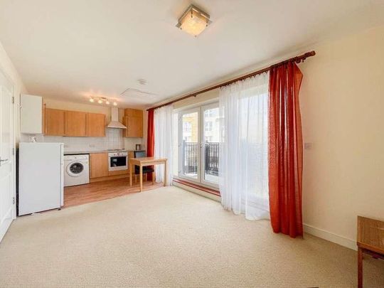 Amazon Court, Admirals Way, Gravesend, Kent, DA12 - Photo 1